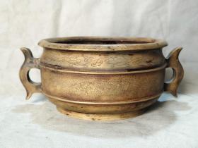 古玩收藏  古董  铜器  铜香炉 精品铜炉
​尺寸  长宽高：23/17.5/9.3厘米 重量4斤