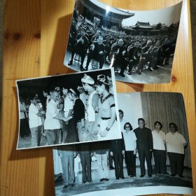 五十至八~九十年代黑白老照片一组3张·尺寸不一·最大照片尺寸：195X150mm·详见书影·CDZPDP·04·10