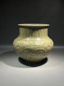 北宋 耀州窑青瓷刻花牡丹尊