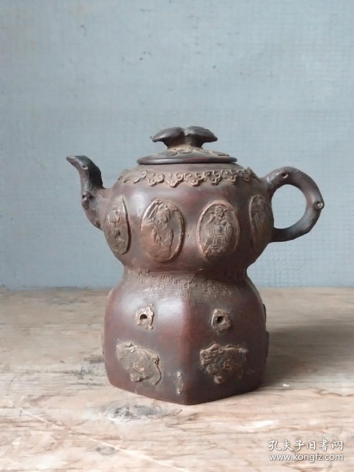 八仙紫砂壶一个，全品如图。尺寸见图1