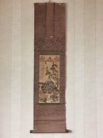 日本寺庙木板印刷画挂轴，整体品相很老，纸本纸裱，画芯39×17，木制轴头。