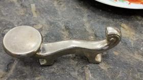 【印心堂古玩】一件精美的铜鎏银器具，很厚重，搁笔正好！特价出让。