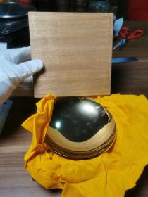 大个24KGP纯铜镀金酒盏一只，日本购回，有原装木盒子和供布，口径12.2厘米，高度3.6厘米，重245克，仅此一只，看好拍，不讲价不退换。