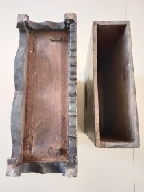 老佛龛 老供匣 外盒前后面有干裂 图六外盒一角有小磕残 图八底干裂纹 总高33 宽11.5/7.5 长28/23.5