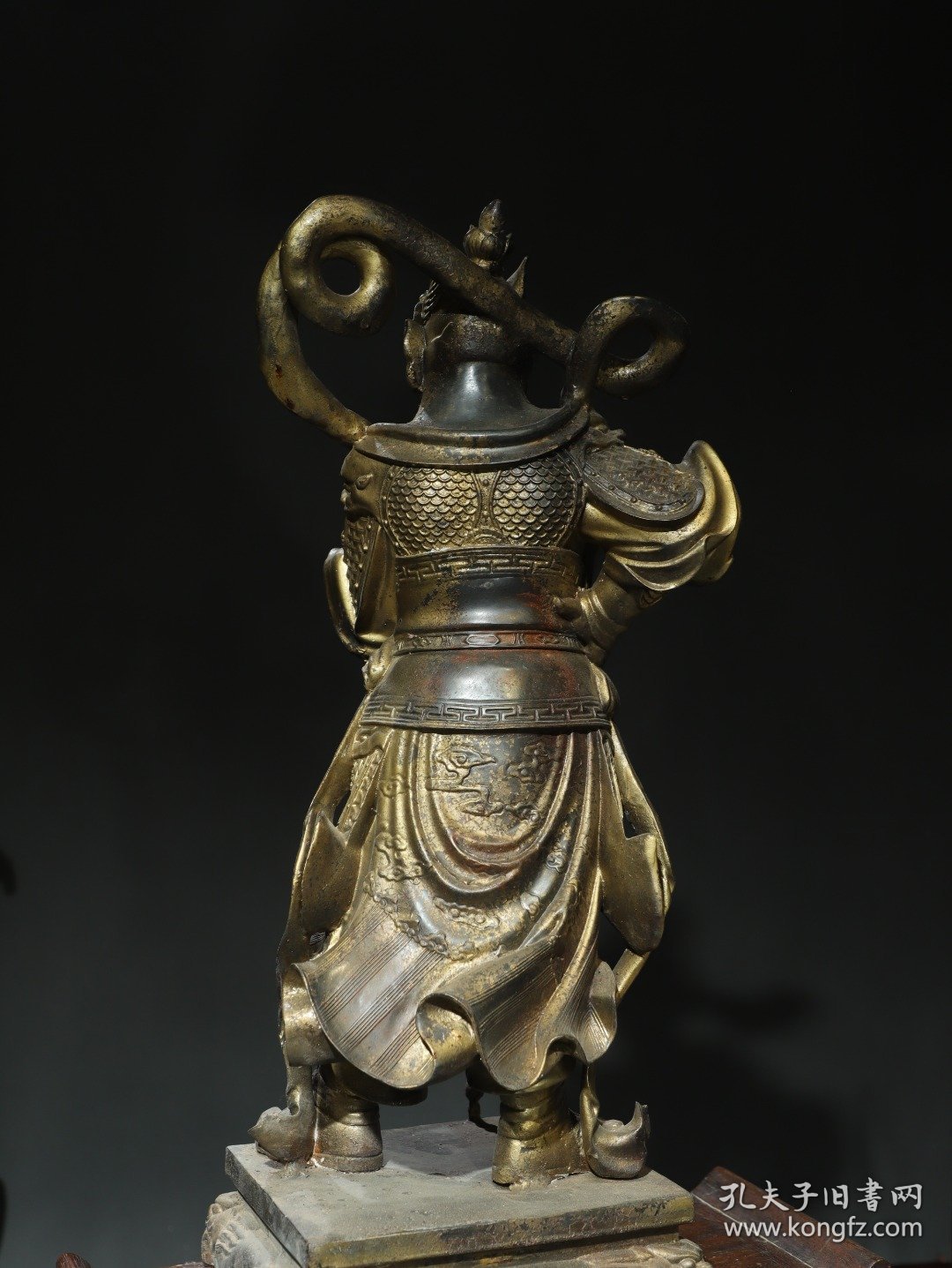 铜 拓金【韦陀】 佛像造像 尺寸：高65厘米 宽25厘米 厚22厘米 重14.1公斤