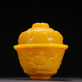 旧藏 鸡油黄料胎雕“三多”蝙蝠纹茶盖碗