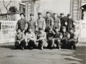 建国早期戴红袖章的造反队(私人拍摄，有标语、大字报，时代特征明显)