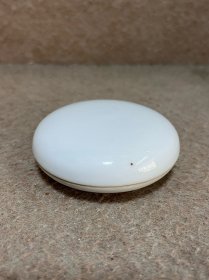 白釉印泥盒，素白静美 直径 6.8cm 全美品。
