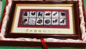 2000年中国集邮总公司出品 十二生肖铜镀银彩色珍藏版摆件一个