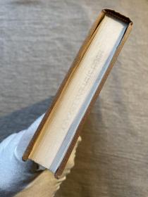 In Pursuit of Perfection: Courtly Love in Medieval Literature 中世纪文学中的典雅爱情【英文版，精装】Mediaeval 馆藏书，有一些铅笔短划线