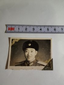 军人老照片-----《军人》！1957年，布纹纸