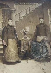 民国4年绥远省丰镇县二男子老照片，东平安街照相馆拍摄