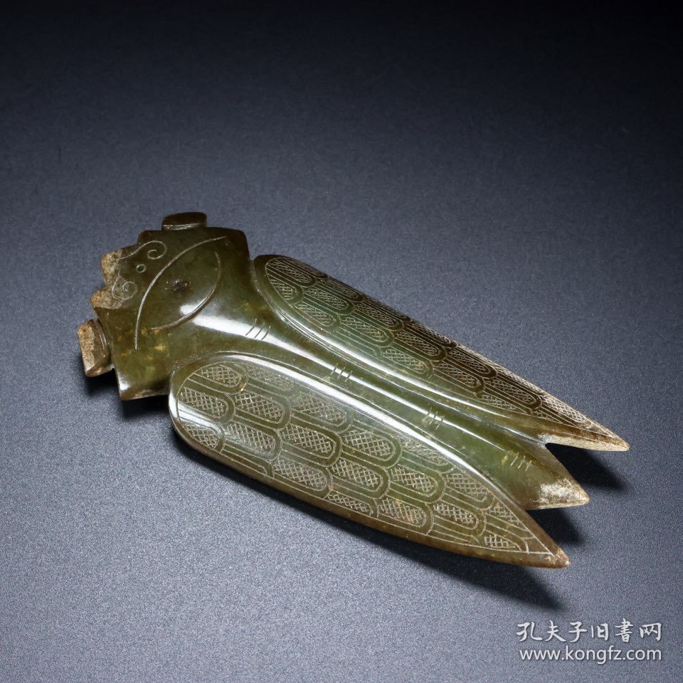 精品和田玉 ，蝉，玉质细腻，包浆厚重，沁色入骨，雕工精细，品相完美，细节如图，长5.5宽1.5高13厘米，总重200克，