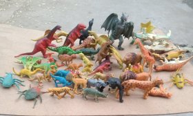 恐龙玩具，动物塑料玩具（早年玩具怀旧）一堆