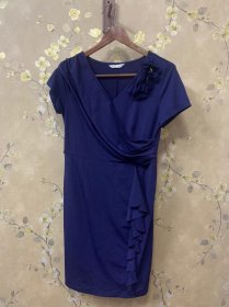 老款 深蓝色个性 绣花连衣裙 XL码 胸围约为40CM 衣长约为81CM