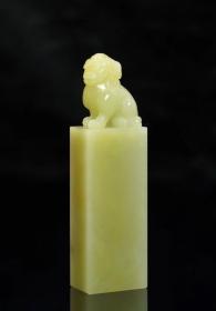 塔尖级青田老性结晶竹叶青精工兽钮
