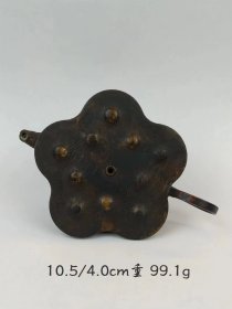 荣宝斋 纯铜莲蓬造型【文房水盂】，年年有余图案，完整无破损！