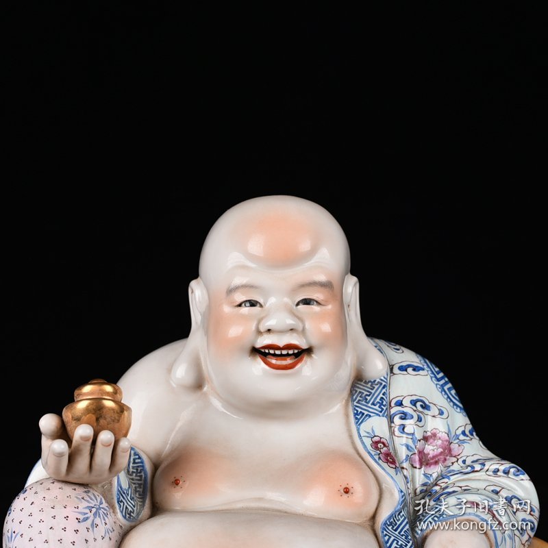 民国曾龙昇造粉彩托宝罗汉佛像 20*22厘米