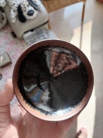 宋代建盏！全美品没有任何毛病放大镜下盏内满布金星非常漂亮！适合收藏把玩！尺寸规格口直径10.2厘米高5厘米左右！