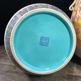乾隆年制本金珐琅彩十八罗汉象鼻耳大尊一对