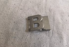 B皮带扣