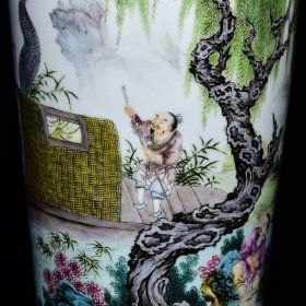 清雍正粉彩鱼家乐纹梅瓶尺寸38*16厘米