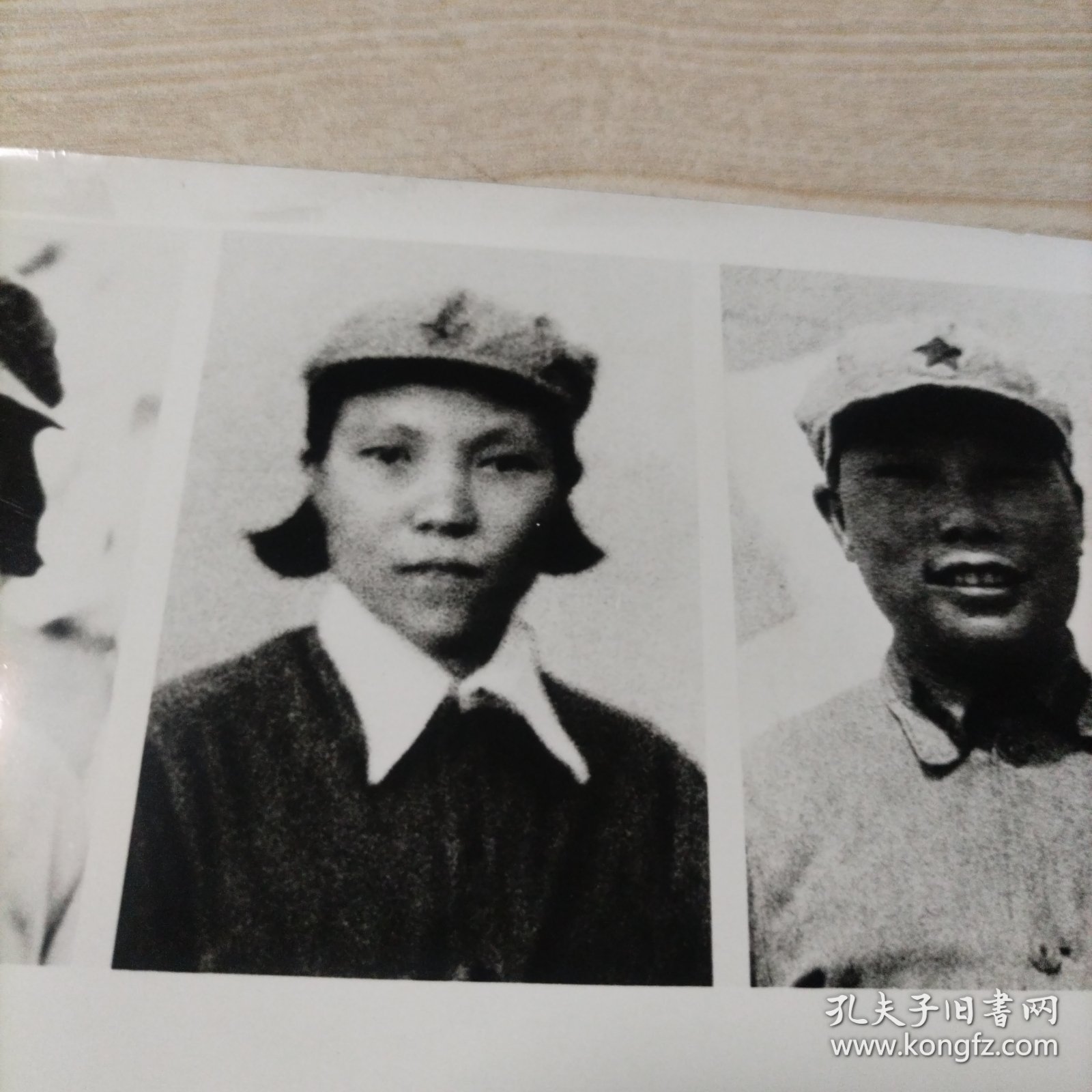 黑白照片女红军（23年11月25日上）