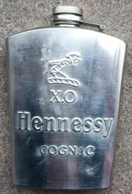 不锈钢酒壶（XO）Hennessy COGNAC