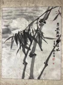 崔松石（1944~2010），当代著名国画家，中国美术家协会会员，国家一级美术师，传统中国画楼阁山水的重要代表。1944年出生。早年毕业于北京艺术设计学院，进修于北京画院。幼喜画画，山水启蒙于郭传璋、溥松窗两位老师，后继续深造，兼攻文学、书法、篆刻得秦仲文、吴镜汀、郭风惠、邓散木等诸多名家教授。