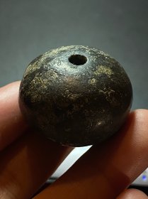 高古大玉珠，藏式扁珠非正圆，文化期特征