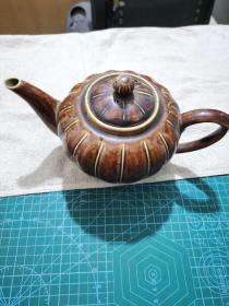 紫金釉茶壶