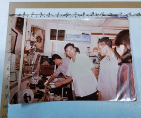 老照片：赵宝江市长参观武汉劳司展览会、1985年、见书影