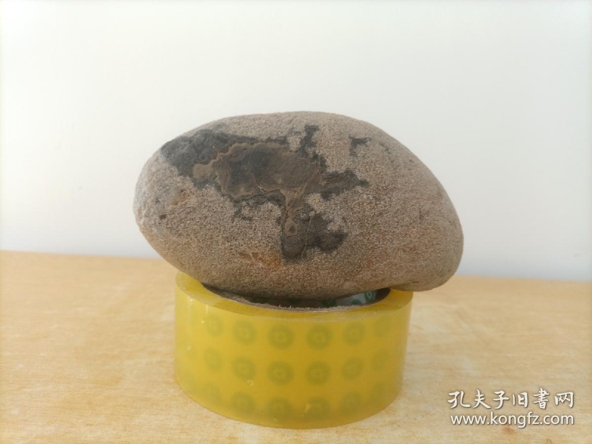 新进卫河珍品原石3752“机器狗”（画面清晰，形象逼真，石型完好，自然天成，店庆大酬宾）、卫河原石3972“山舞银蛇”（画面唯美，石型完好，自然天成）（共2块，每块188元）