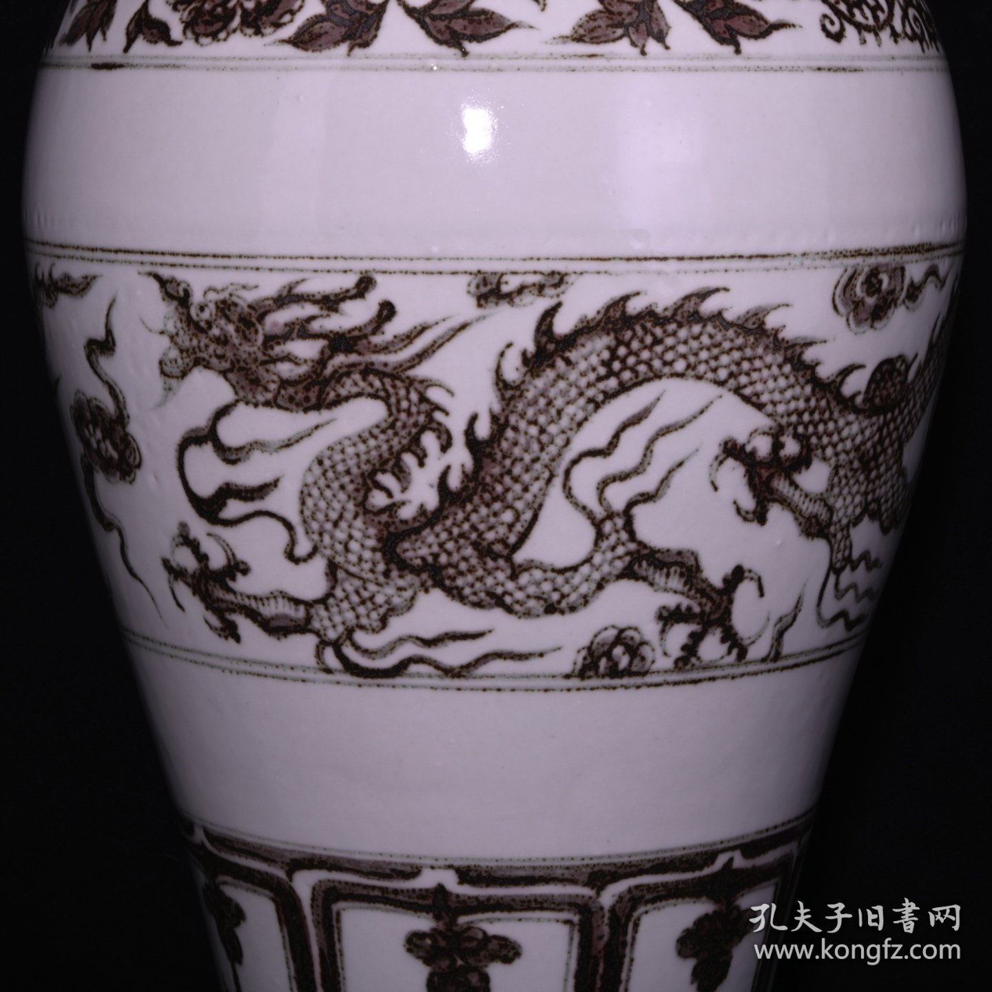 点击查看原图 旧藏 元青花釉里红龙凤纹梅瓶 高47×25厘米