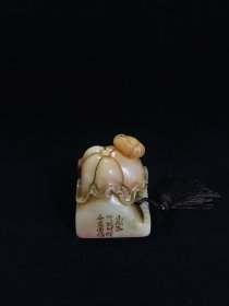 （亏本捡漏特价处理）珍藏寿山石细工印章摆件 尺寸：高:6宽:4.8cm 重量：190克