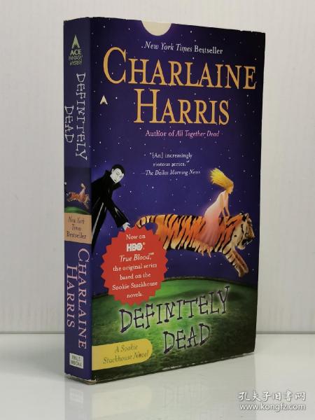 《南方吸血鬼系列6：恶夜追击令》Definitely Dead by Charlaine Harris 英文原版书