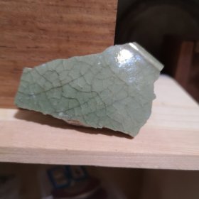 老青瓷冰裂纹开片，5x3.5厘米，