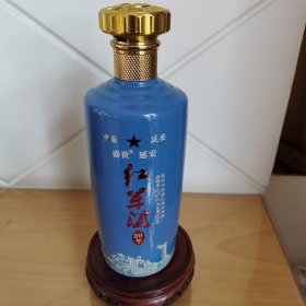 《中国延安红军酒酒瓶》