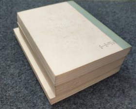 L10z3-01：已故当代著名作家 原中国作协主席—巴金 70年代钢笔签名本一组3册《家 春 秋》赠给章洁思(小名南南,现代著名作家靳以之女)；<家>1977年2版15印 巴金1977年12月签赠 大32开,<春>1979年2版2印 巴金1979年12月签赠 32开,<秋>1979年2版2印 巴金1979年12月签赠！ 精品少见！