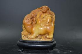早期收藏寿山石印章摆件 做工精细 品相如图 尺寸：长11厘米 宽7.5厘米 高13.5厘米 重877克
