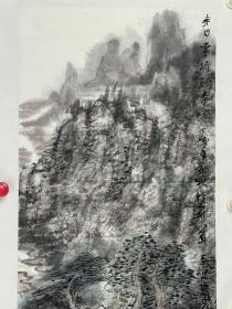 张建国 尺寸  138/34 托片
号雪樵、字鉴虢。毕业于中央美术学院国画系王镛工作室，中国书法家协会会员，中国石油书法家协会理事，中国石油画院画师。现为中国国家画院赵卫工作室画家。  1998年，《世界华人书画展》获金奖，《全国首届诗人书法家画家作品展》获成就奖。  1999年，入展《全国第七届书法展》。《“炎帝杯”国际书画展》获金奖。