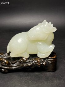 珍藏清代和田玉小仙鹿手把件