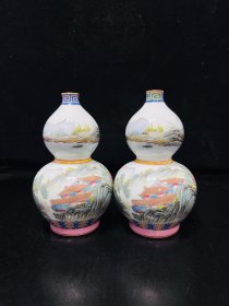 清～粉彩山水葫芦花瓶一对