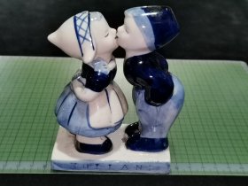 九十年代怀旧瓷器 接吻小人（HOLLAND荷兰） 。0231