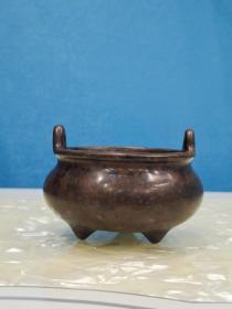 古玩收藏   古董   铜器   铜香炉   精品铜炉
尺寸   长宽高:8/8/5.3厘米   重量:0.7斤