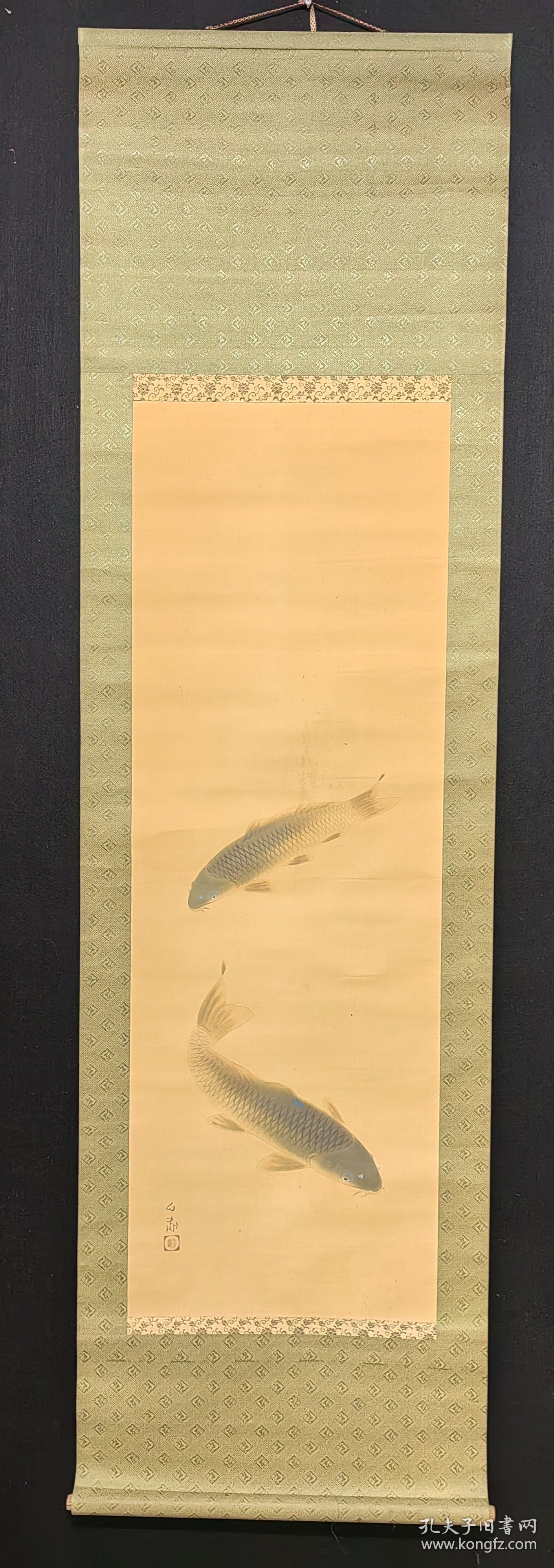 白涛/回流绢本双鱼图立轴，体1888原装绫裱，缺失轴头，画芯41×120厘米，品相如图老旧污渍等，手绘精品