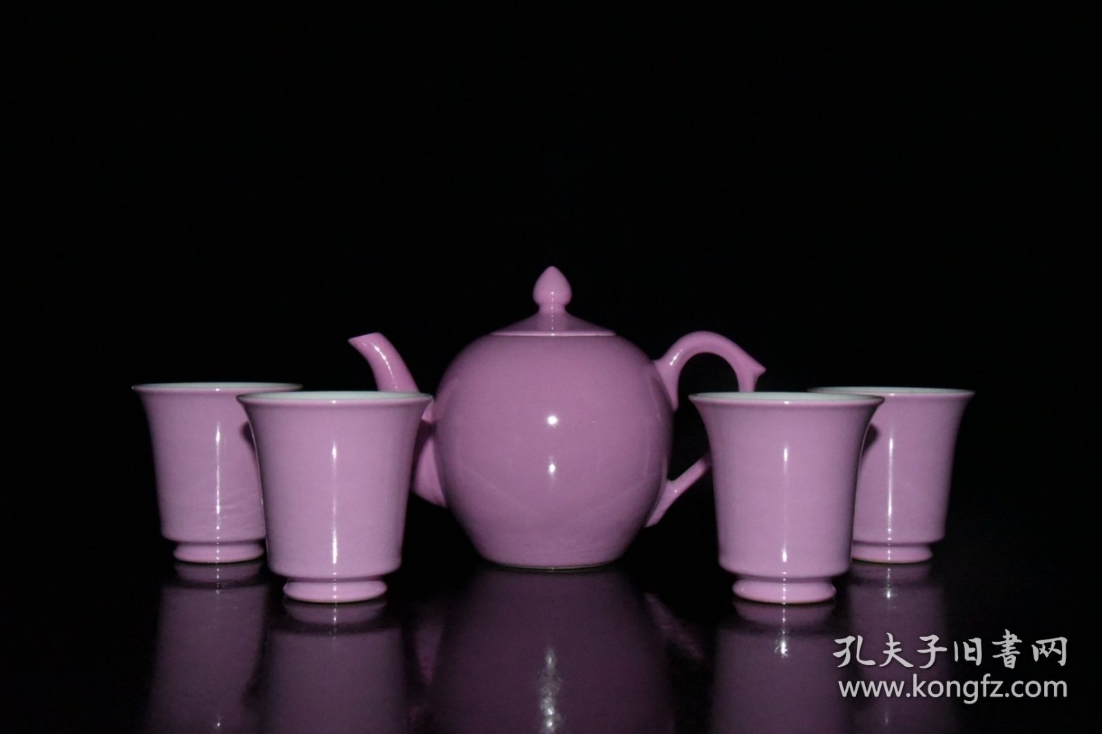 清代雍正粉釉茶具一套