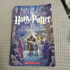 Harry Potter and the Sorcerer's Stone (Harry Potter Series, Book 1)