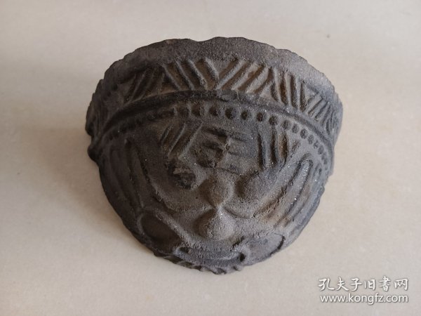 黑陶制香插 背面有缺损 长11.8