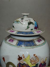 美品.款识“大清乾隆年制”精工细作满工粉彩“十八罗汉”纹将军罐一对